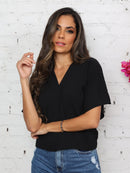 Blusa feminina elegante com decote em V