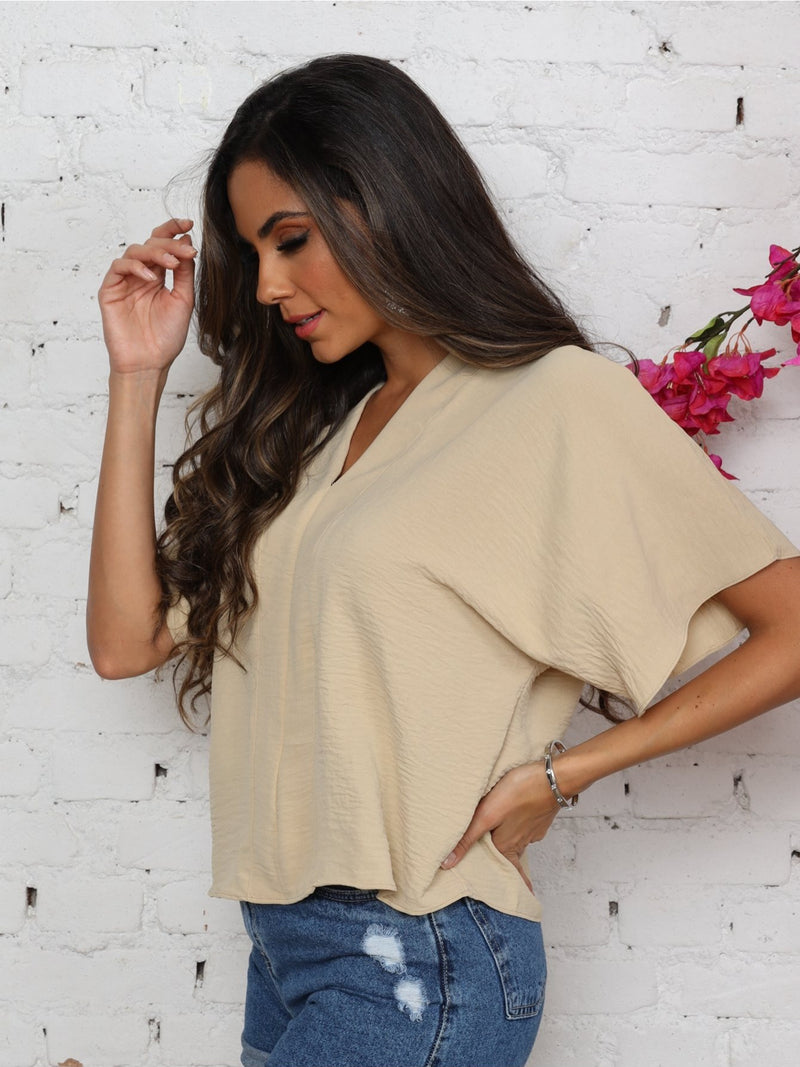 Blusa feminina elegante com decote em V
